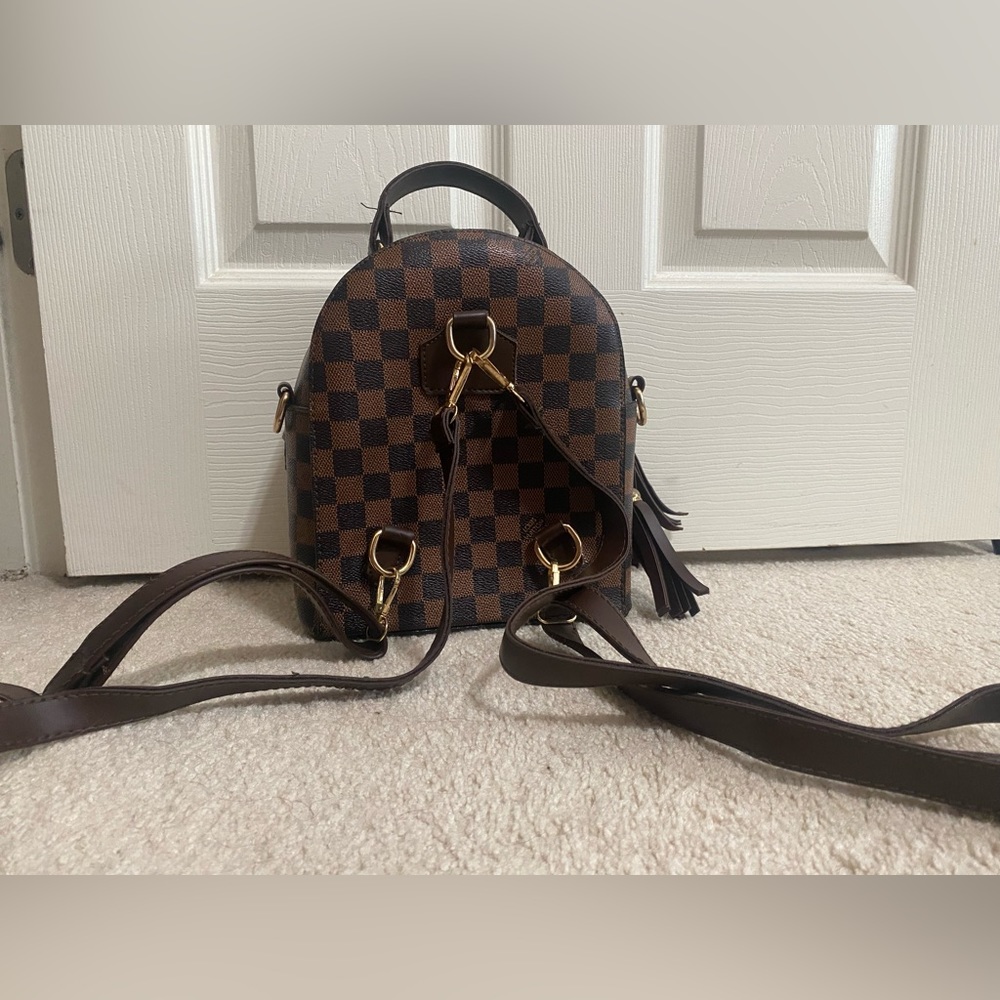 Backbag Lv - Picture 3 of 5